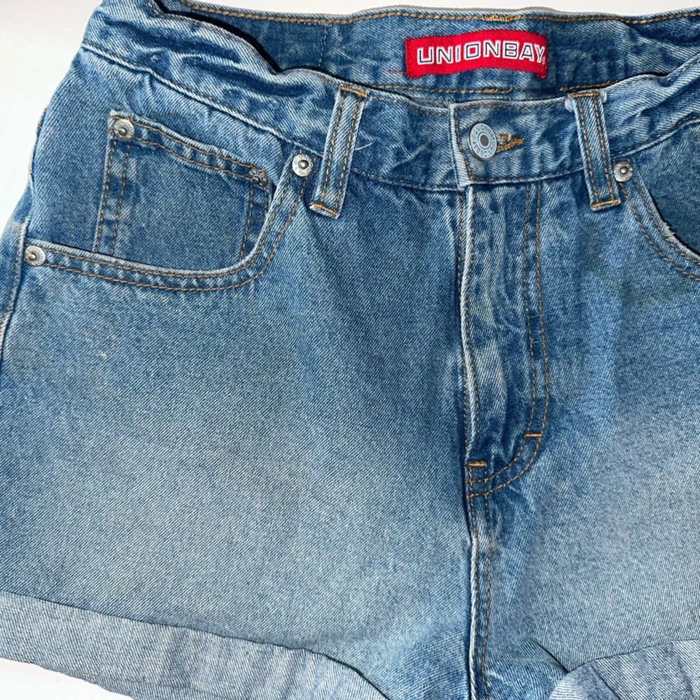 Vintage Union Bay Utility Denim Shorts With Rolled Hem And Adjustable Strap - Picture 2 of 11
